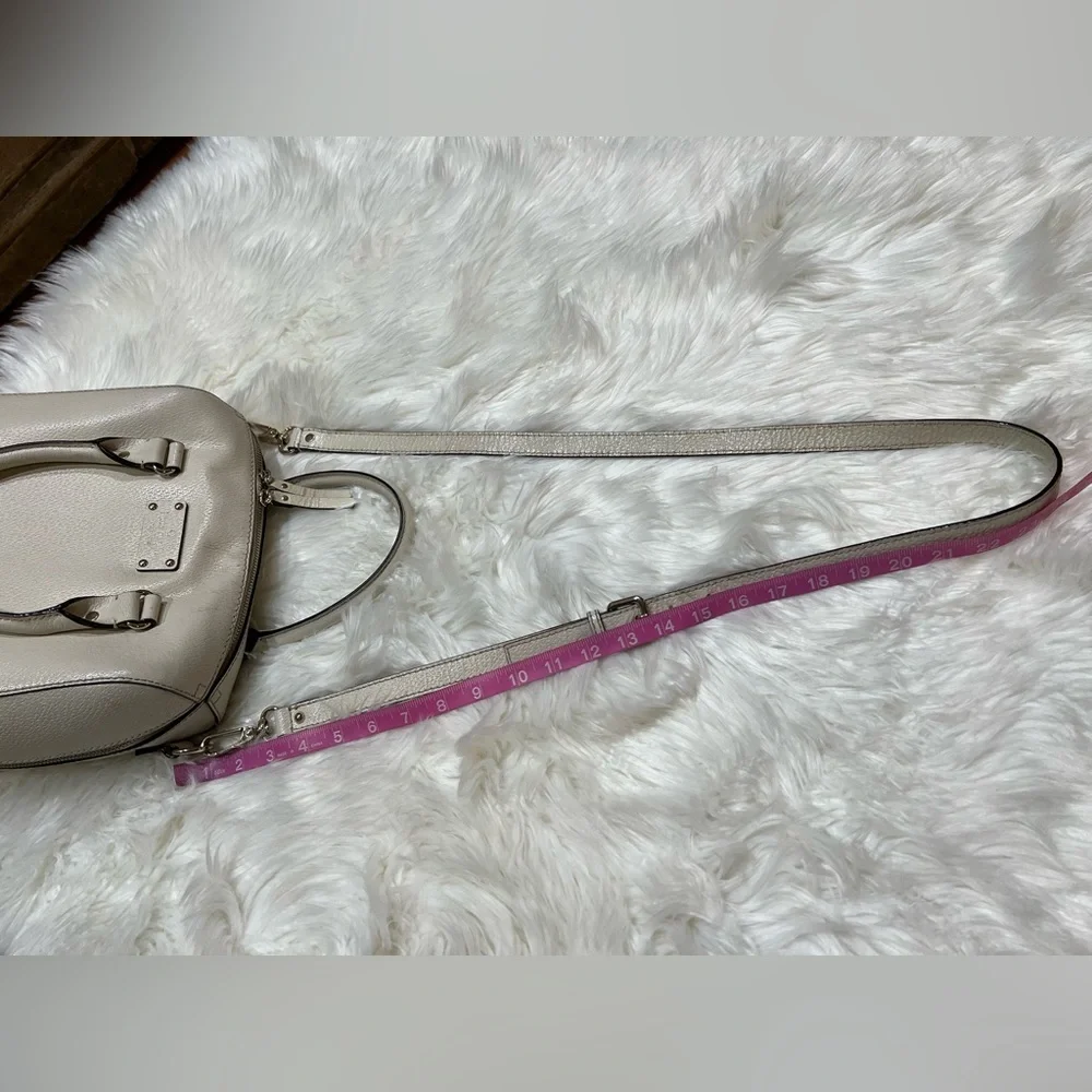 Kate Spade vintage beautiful 100% cow leather off white cream purse satchel
